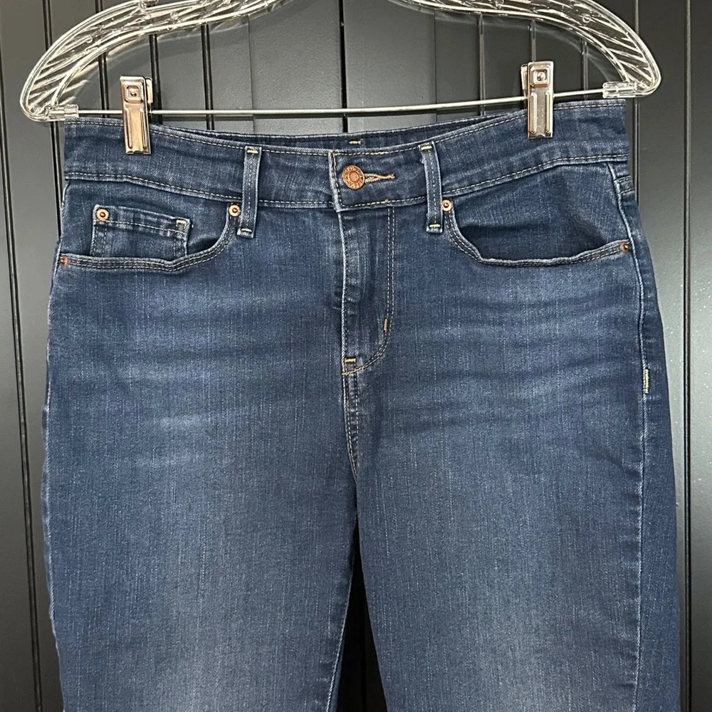 Signature Levi Strauss Bermuda Denim Shorts Juniors 6 / W28 Cuffed Stretch Blue